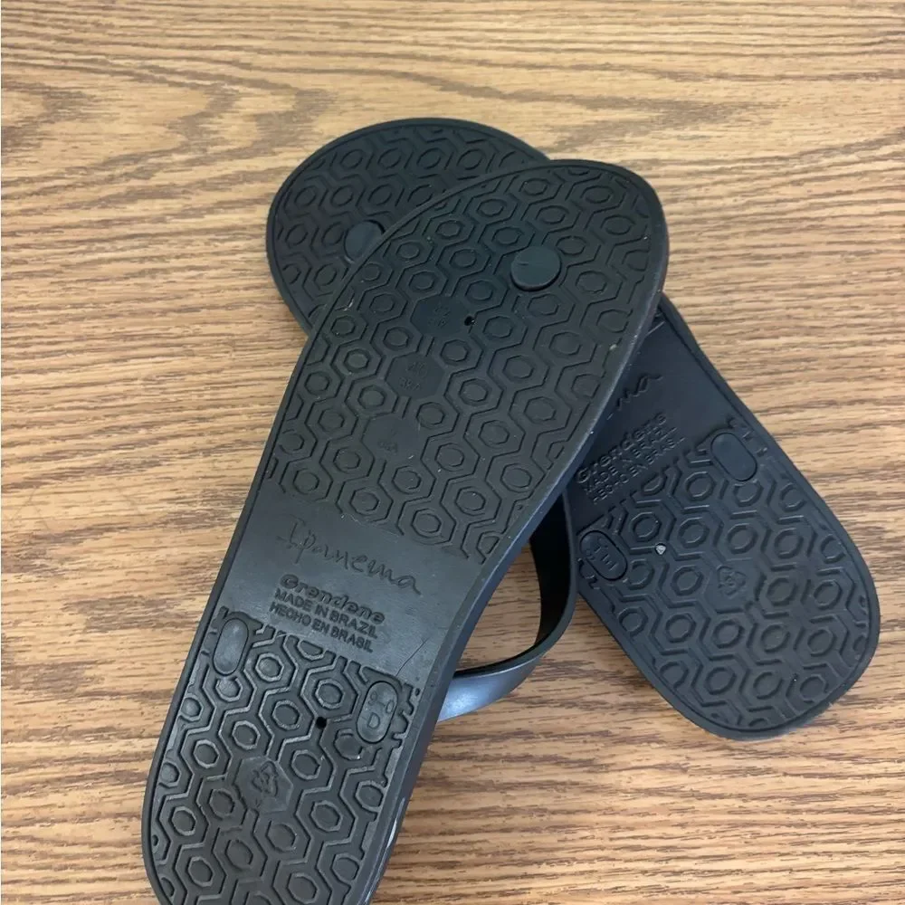 Ipanema Black Flip Flops for Men
